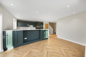 Compass Crescent Old Whittington